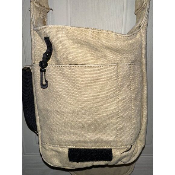 Kavu Kicker Crossbody Tan Canvas Bag - Picture 15 of 16